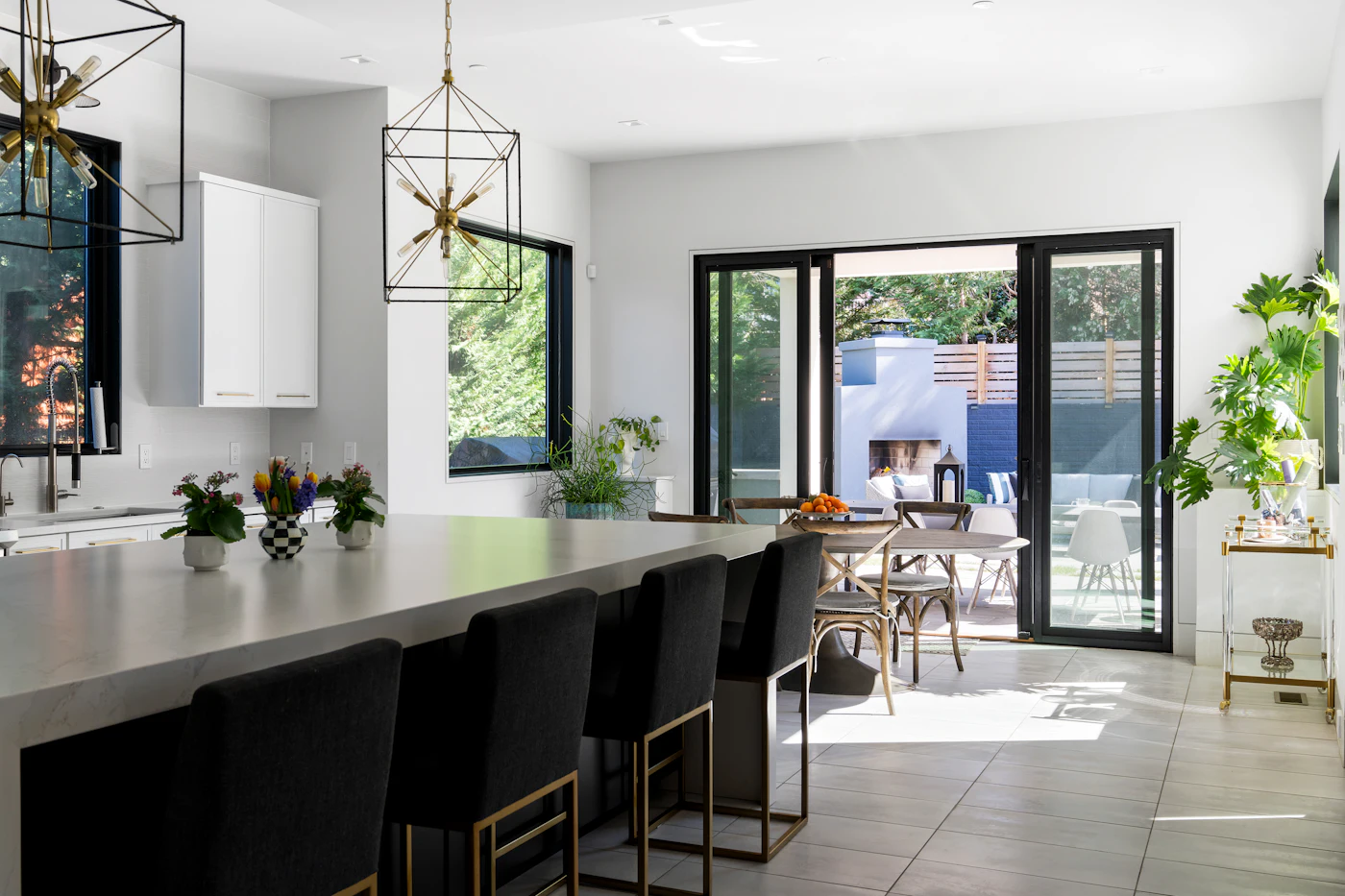 Kitchen and dining room lighting
